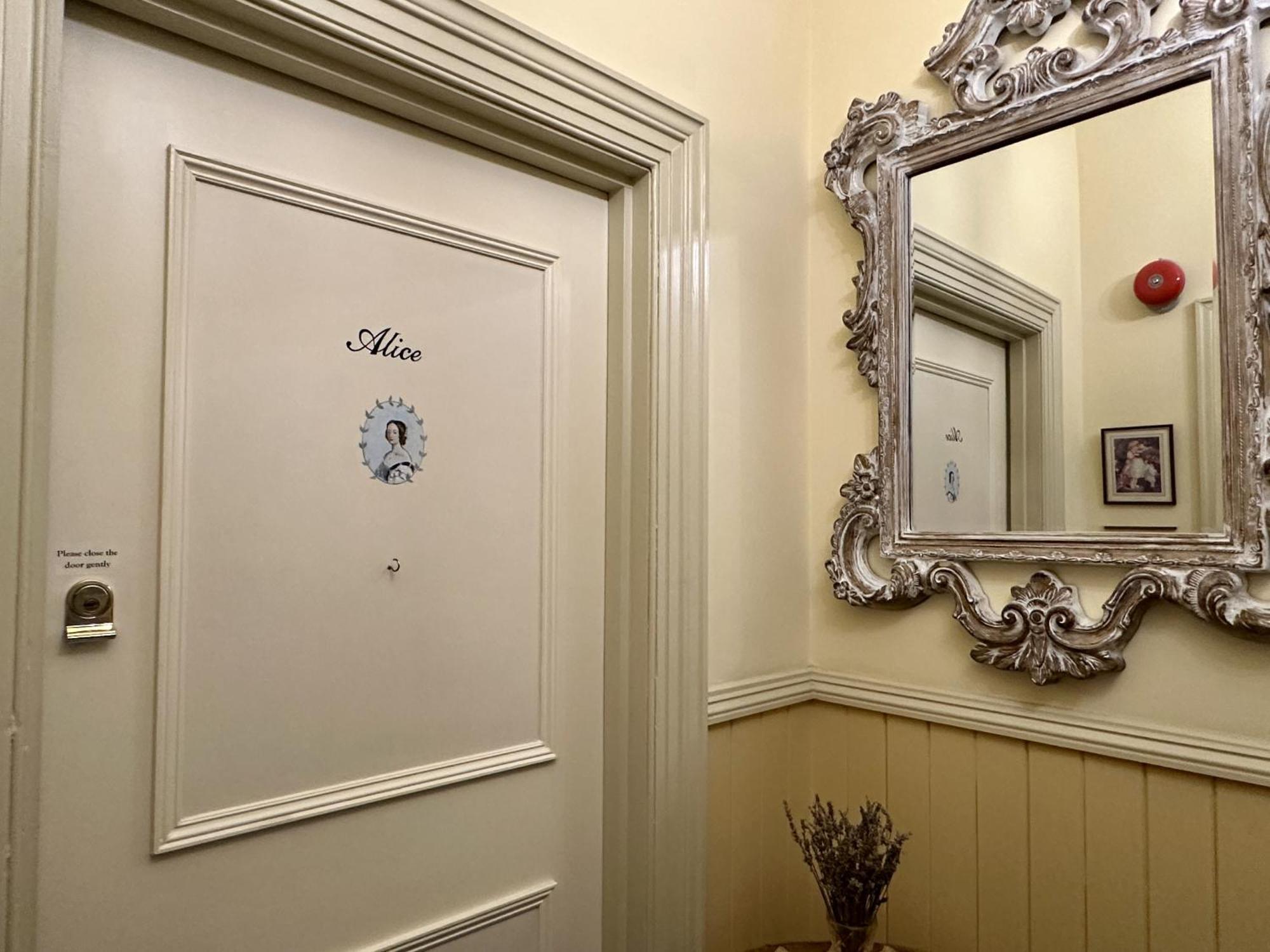 Albert & Victoria Guest House Eastbourne Ruang foto
